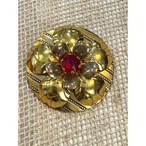 Vintage Gold Tone Layered Flower Brooch Red Rhinestone Center Round Pin 1.75"